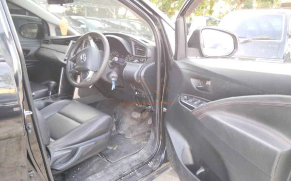 TOYOTA KIJANG INNOVA G