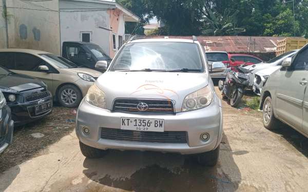 TOYOTA RUSH