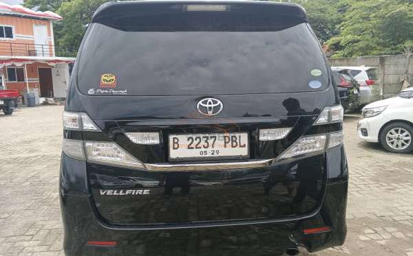 TOYOTA VELLFIRE 2.4