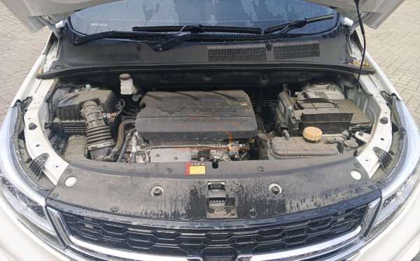 WULING CORTEZ 1.5 LUX