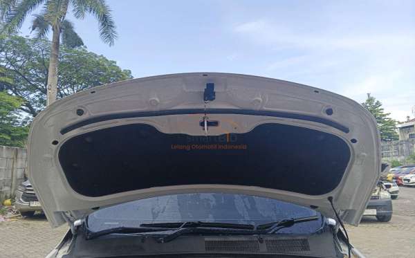 WULING CORTEZ 1.5 LUX