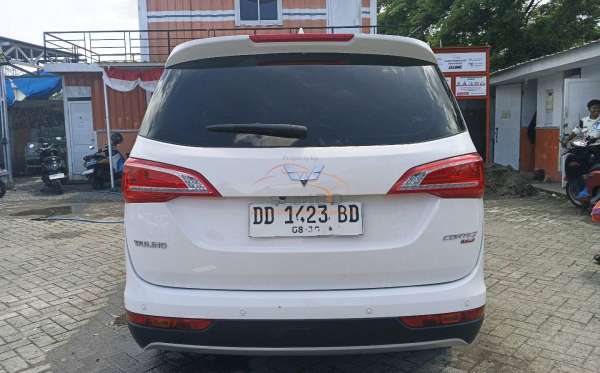 WULING CORTEZ 1.5 LUX