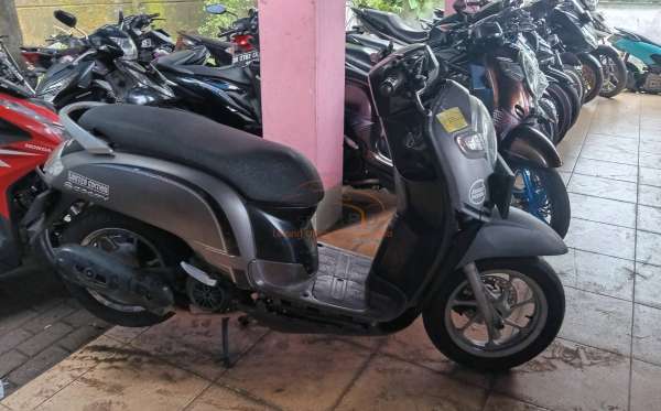 HONDA SCOOPY CW