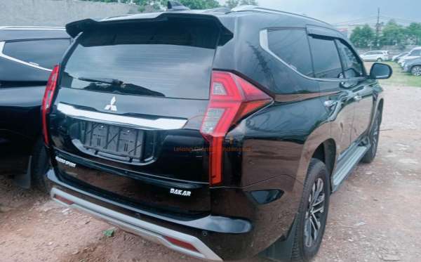 MITSUBISHI PAJERO SPORT 2.4L DAKAR-L (4X2)