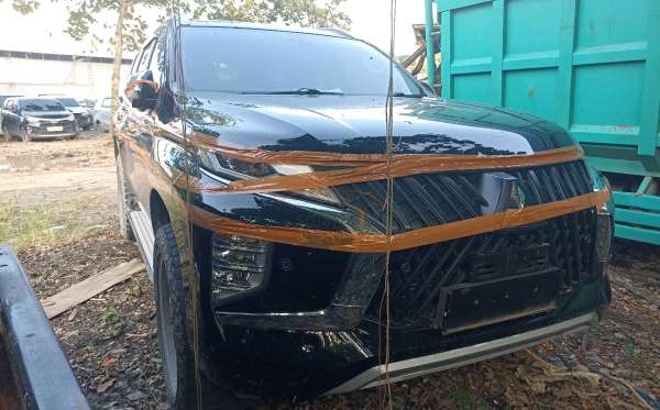 MITSUBISHI PAJERO SPORT DAKAR