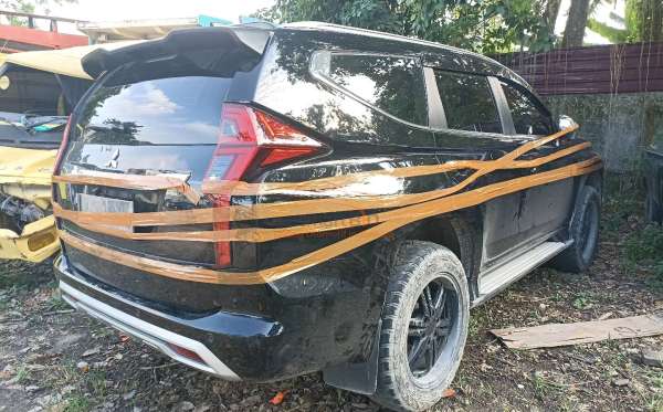 MITSUBISHI PAJERO SPORT DAKAR