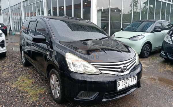 NISSAN GRAND LIVINA SV