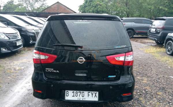 NISSAN GRAND LIVINA SV