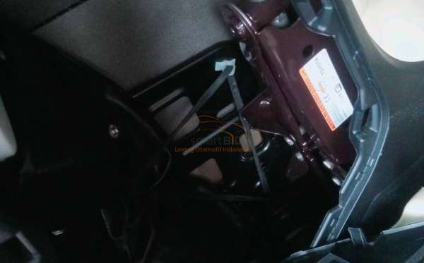 TOYOTA ALPHARD 2.5 G