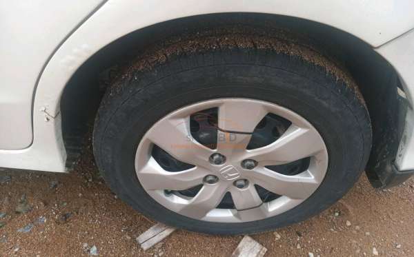 HONDA MOBILIO DD4 1.5 S