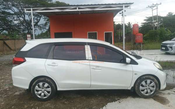 HONDA MOBILIO DD4 1.5 S