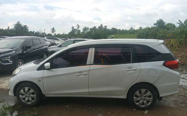 HONDA MOBILIO DD4 1.5 S