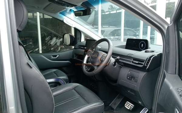 HYUNDAI STARIA 2.2 2WD 8AT