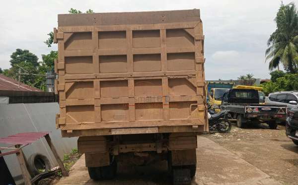 MITSUBISHI CANTER FE 75