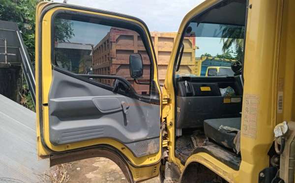 MITSUBISHI CANTER FE 75