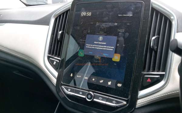 WULING ALMAZ 1.5 LT LUX CVT