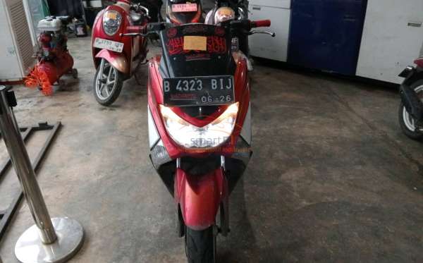 YAMAHA NMAX