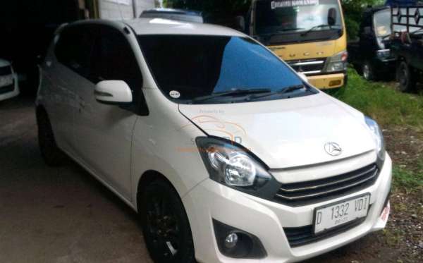 DAIHATSU AYLA 1.0 X