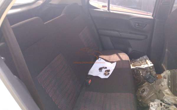 DAIHATSU  AYLA  1.2R