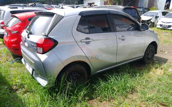 DAIHATSU  AYLA  1.2R