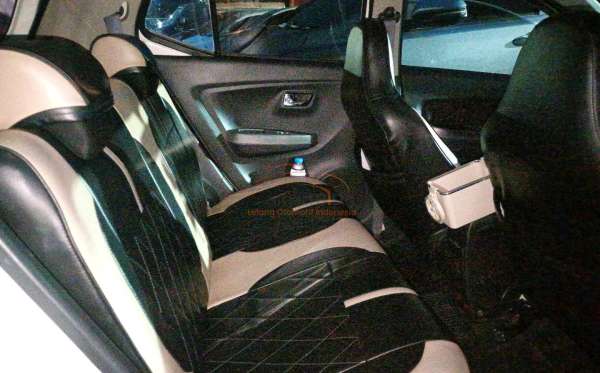 DAIHATSU  AYLA  1.2R