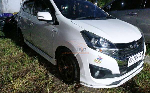 DAIHATSU  AYLA  1.2R