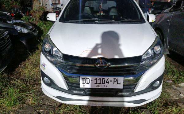 DAIHATSU  AYLA  1.2R