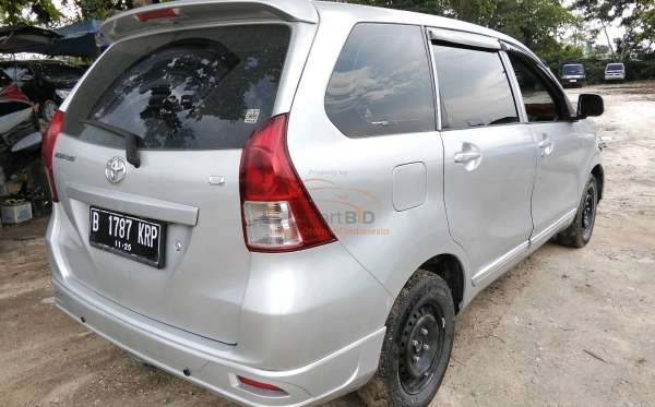TOYOTA AVANZA