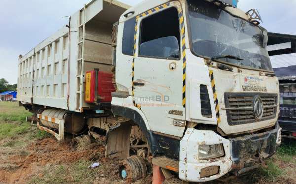 DONGFENG DUMP TRUCK 12 RODA
