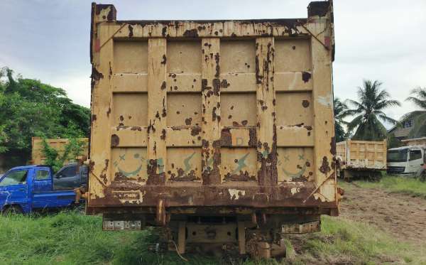 DONGFENG DUMP TRUCK 12 RODA