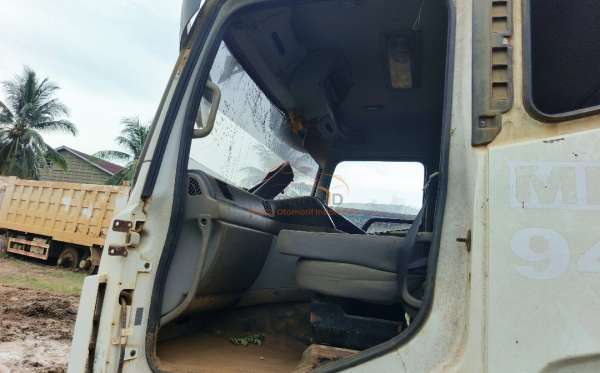 DONGFENG DUMP TRUCK 12 RODA