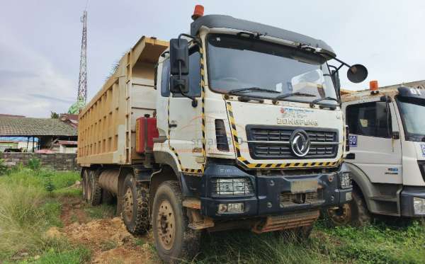 DONGFENG DUMP TRUCK 12 RODA