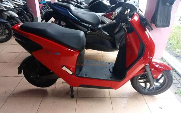 HONDA EM1 E