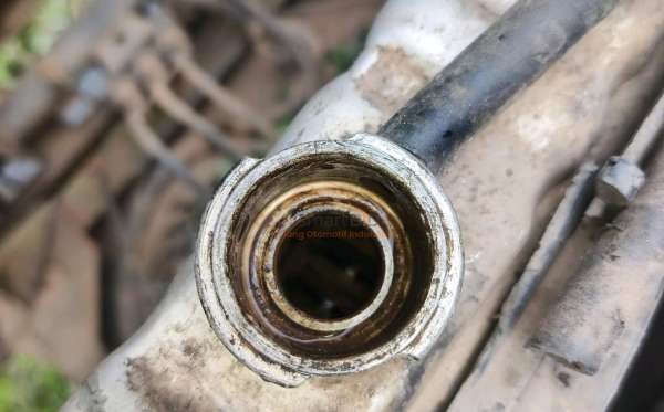 ISUZU NKR 71 HD E2-2