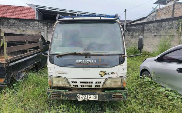 ISUZU NKR 71 HD E2-2