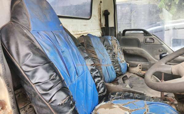 ISUZU NKR 71 HD E2-2