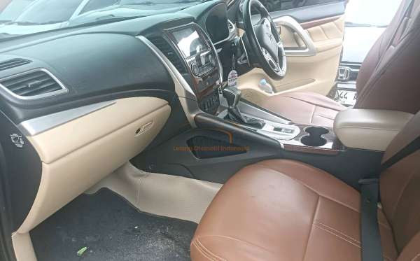 MITSUBISHI  PAJERO  SPORT DAKAR