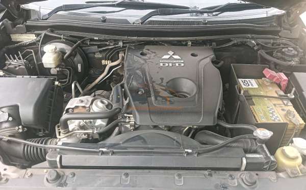 MITSUBISHI  PAJERO  SPORT DAKAR