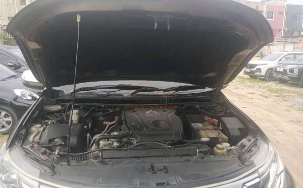 MITSUBISHI  PAJERO  SPORT DAKAR