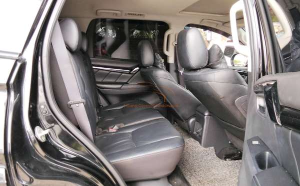 MITSUBISHI PAJERO SPORT 2.4L DAKAR-L (4X2)