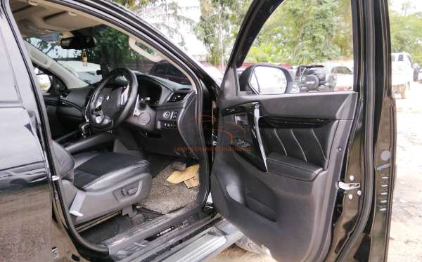 MITSUBISHI PAJERO SPORT 2.4L DAKAR-L (4X2)