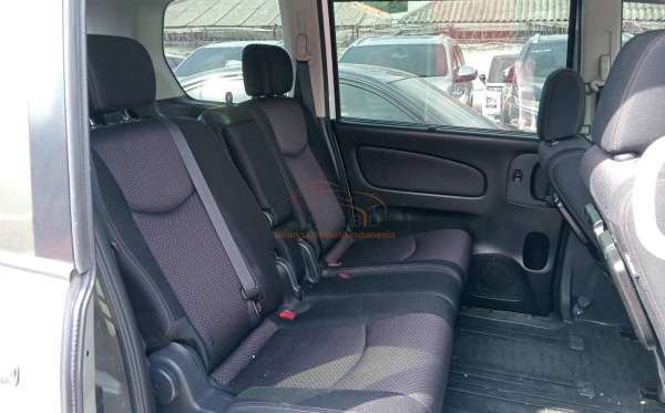 NISSAN SERENA HIGWAY STAR 2.0