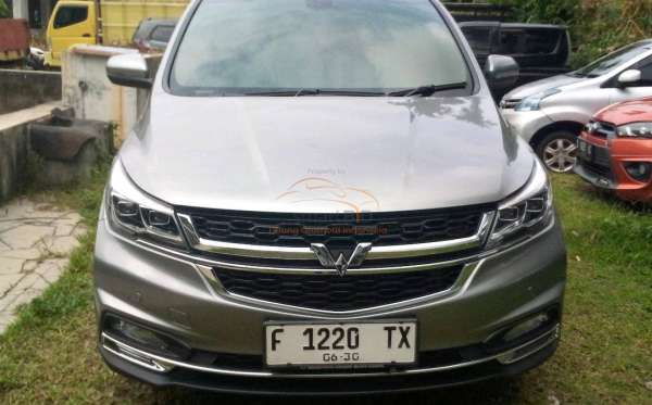 WULING CORTEZ 1.5 LUX