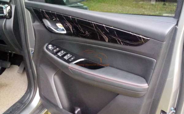 WULING CORTEZ 1.5 LUX