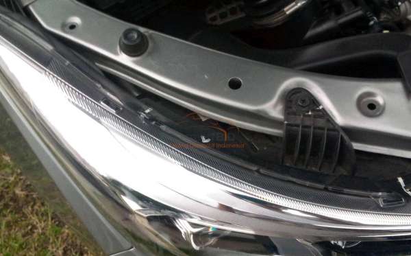 WULING CORTEZ 1.5 LUX