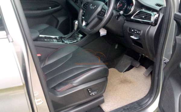 WULING CORTEZ 1.5 LUX