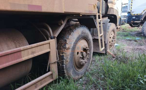 DONGFENG DUMP TRUCK 12 RODA