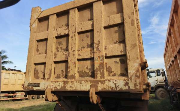 DONGFENG DUMP TRUCK 12 RODA