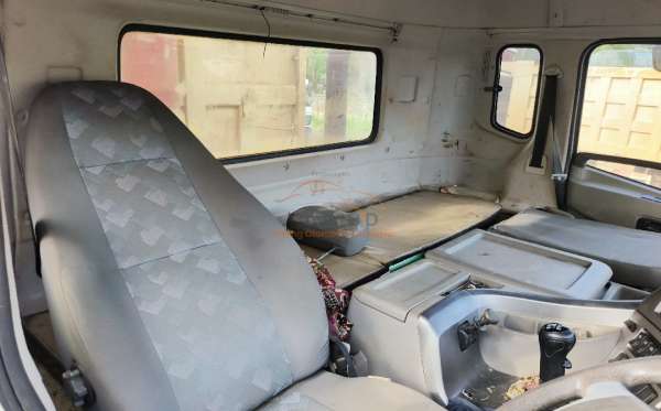 DONGFENG DUMP TRUCK 12 RODA