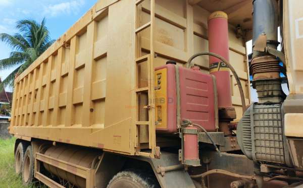 DONGFENG DUMP TRUCK 12 RODA